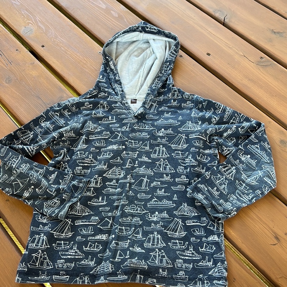 Boy’s Tea collection hoodie shirt. Boats. Size 7